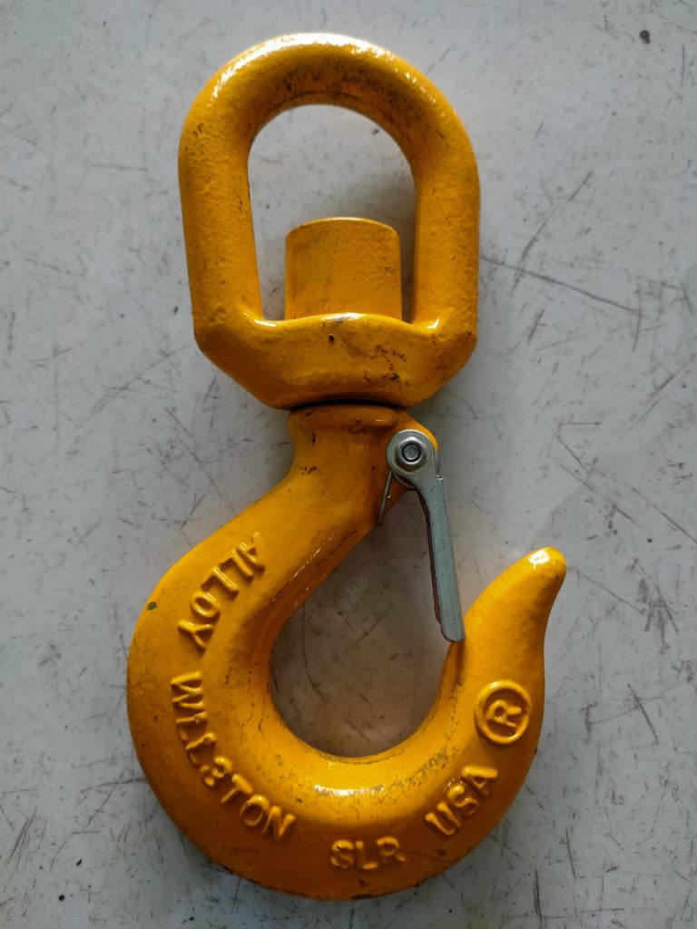 Móc cẩu xoay 1 tấn